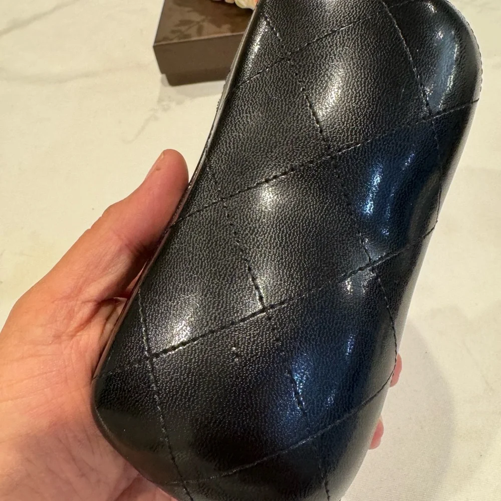 Authentic CHANEL sunglasses with case - Picture 12 of 13